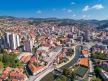 Panoramski pogled na srpski grad Užice.