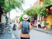 Turista u razgledanju grada