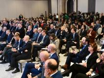 Beltalks publika na panelu.jpg