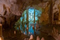 Frasasi pećina u Italiji