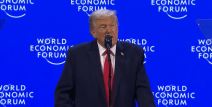 Donald Tramp drži govor u Davosu