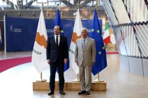 Nikos Hristodulidis, Antonio Kosta