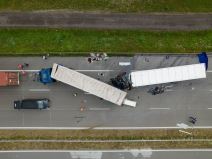 Kamioni u udesu 2754938255.jpg