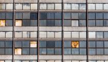 prozori stare industrijske zgrade