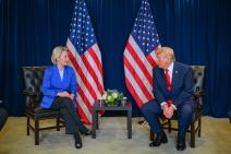 Ursula fon der Lajen i Donald Tramp