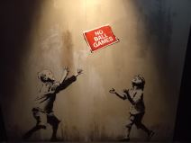 benksijevi grafiti na izložbi u budimpešti