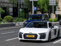 Automobili