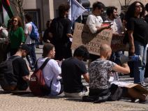 Mladi protest