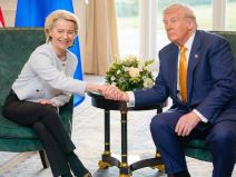 Ursula fon der Lajen i Donald Tramp carine