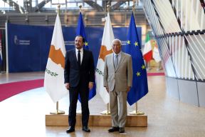Nikos Hristodulidis, Antonio Kosta
