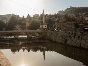 Pogled na Miljacku u Sarajevu