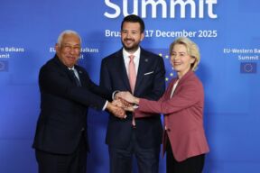 Antonio Košta, Jakov Milatović i Ursula fon der Lajen