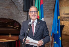 Ambasador Portugala Žoze Veleš Karoso