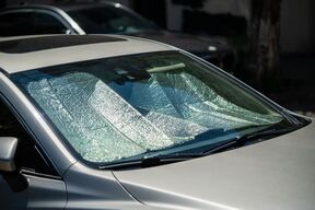 zaštitna folija na šoferšajbni automobila