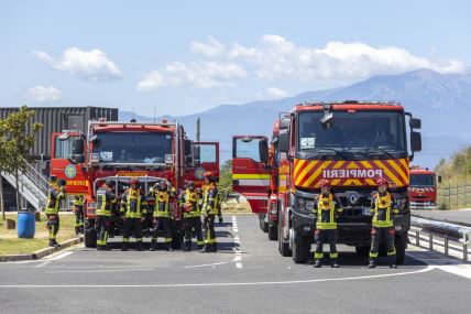 rumunski vatrogasci raspoređeni u Francuskoj