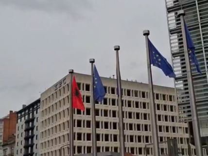 Zastava Albanije ispred Evropske komisije