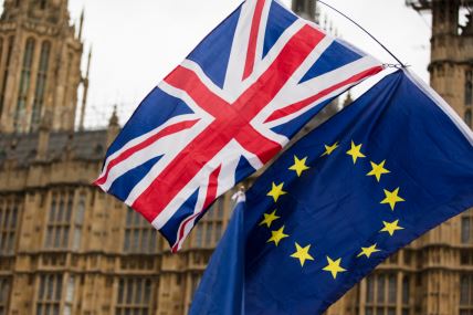 Zastave UK i EU