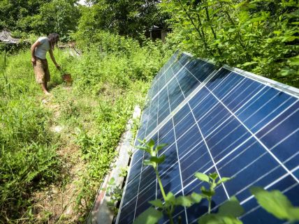 Dimče Ackov u svom eko selu kod Velesa ima i solarne panele