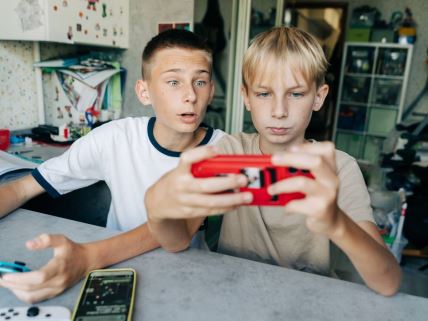 Deca koriste mobilne telefone