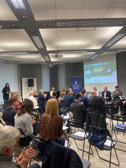 panel Misija Srbije.jpg