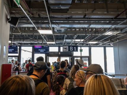 Putnici na aerodromu