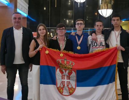 Učenici Matematičke gimnazije koji su osvojili medalje u Antaliji