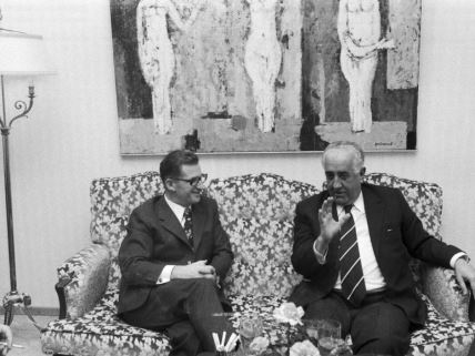 Lubomír Štrougal, predsednik vlade bivše ČSSR i Džemal Bijedić, predsednik vlade bivše FR Jugoslavije