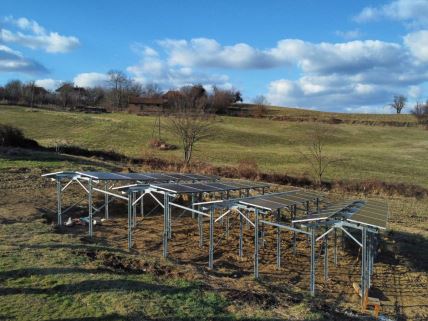 Solarni paneli su postavljeni na farmi Organela u Gornjoj Bukovici uz pomoć energetske zajednice Elektropionir