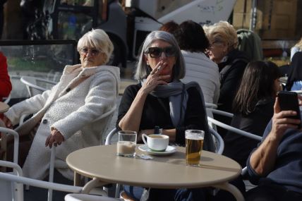 Stope obolelih žena od raka pluća u EU opadaju