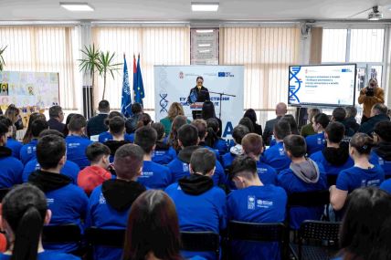 Đaci Smederevske Palanke se uče zaštiti od zemljotresa