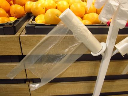 Voće i povrće u prodavnici