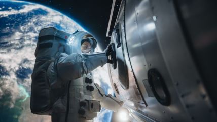 Astronaut u svemiru