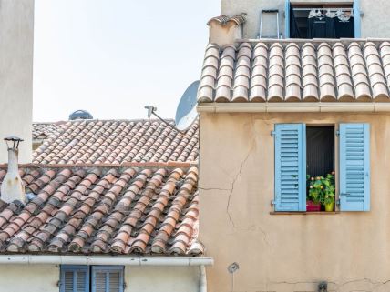 Napukli zidovi na kući u Marseju