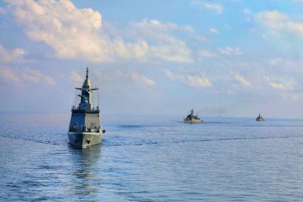 vojni brodovi u Ormuskom moreuzu