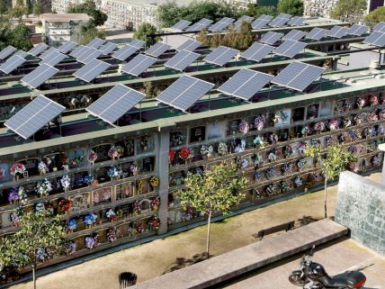 solarni paneli na groblju u Barseloni