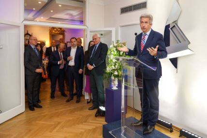 Ambasador Fergunson.jpg