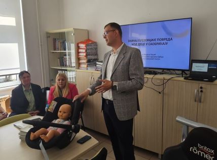 Edukacija zdravstvenih radnika dr Dragiša Mišović