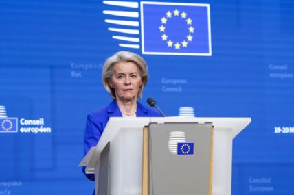 ursula fon der lajen
