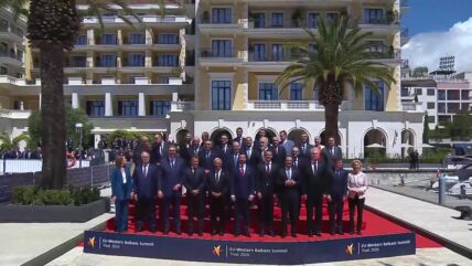 EU-West-Balkans-Summit-Group-Photo_PRV_thumbnail_133_64354.jpg