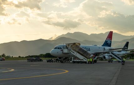 Avion Er Srbija_2489856635.jpg