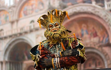 kostim za venecijanski karneval
