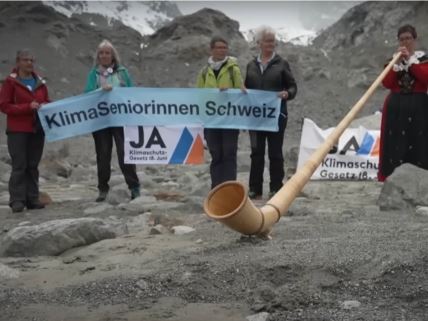 klimatske seniorke protestuju jer Švajcarska vlada ne preduzima dovoljno zbog klimatskih promena