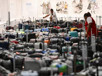 Aerodromi puni kofera nakon što je zbog pada sistema veliki broj letova otkazan ili odložen