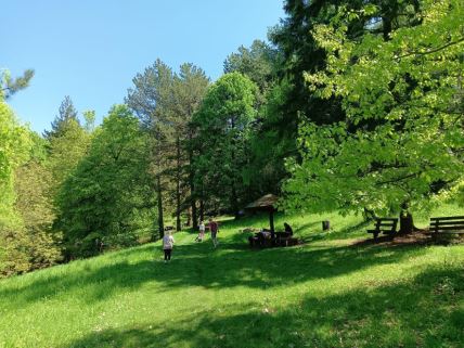 Planina Ozren kod Sokobanje, posetioci uživaju u prirodi