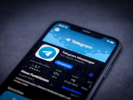 aplikacija telegram na mobilnom telefonu