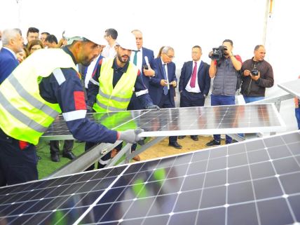 Demonstracija solarnih fotonaponskih panela i AI u energetici