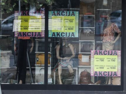 Akcijska prodaja garderobe u jednom od beogradskih butika