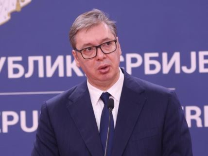 Aleksandar Vučić na konferenciji za novinare tokom posete Ursule fon der Lajen