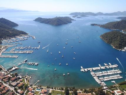 Pogled iz vazduha na tursko letovalište Mugla na obali Egejskog mora