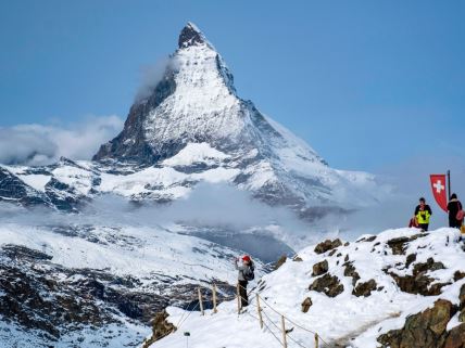 Alpi, pogled na Materhorn čiji vrh je jedan od najviših u Evropi